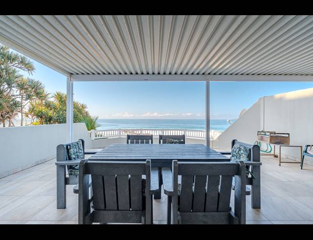 4 BEDROOM APARTMENT FOR SALE IN COMPENSATION BEACH
